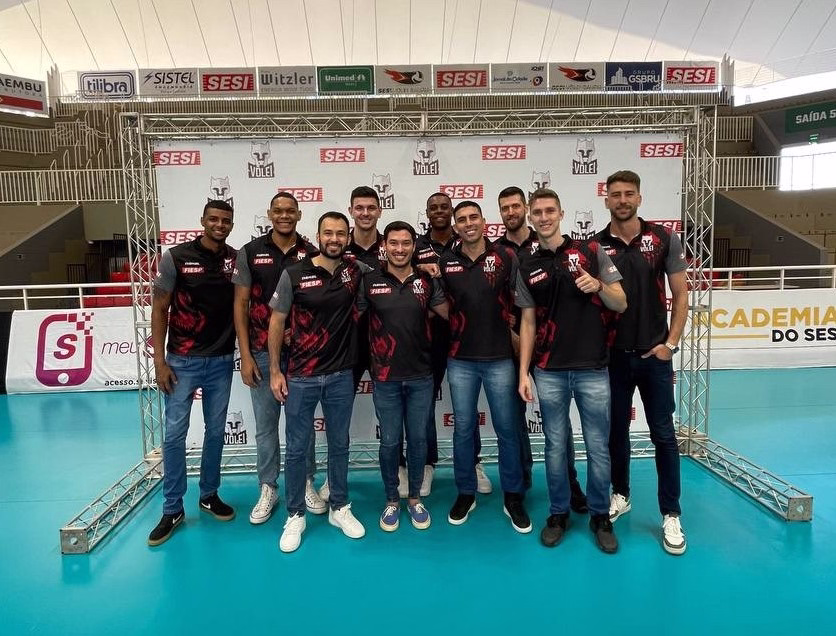 Vôlei masculino do Sesi-SP se apresenta para temporada 2023-2024 