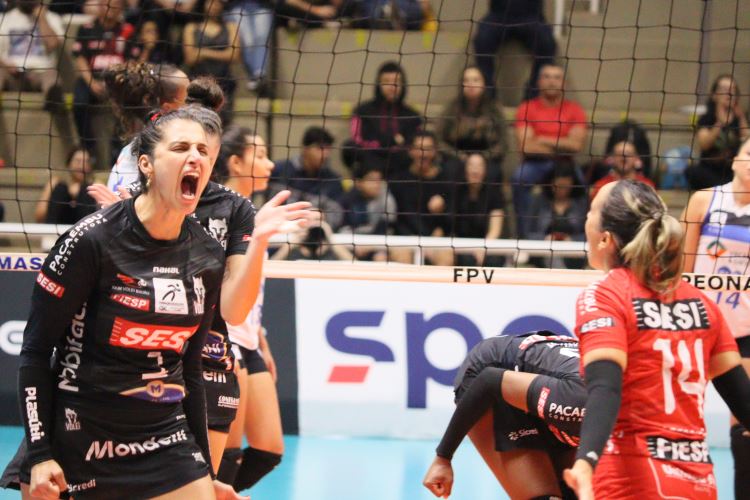 Sesi Vôlei Bauru vence Pinheiros no Paulista