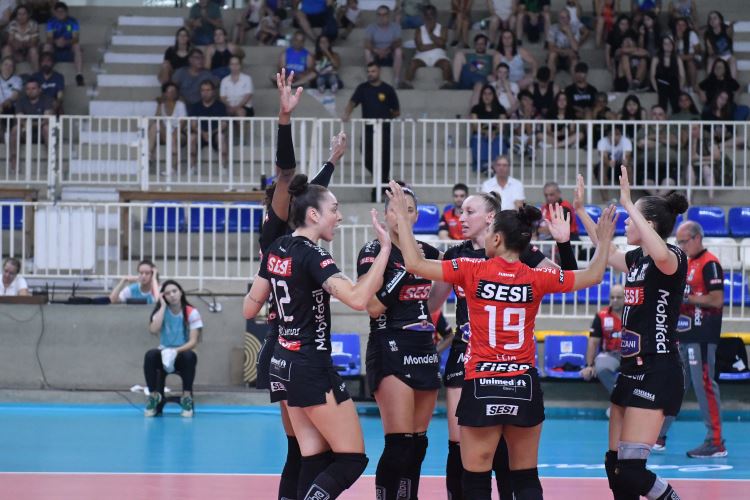 Sesi Bauru atropela Energis 8 São Caetano e está na final do Paulista de  vôlei pela terceira vez na história