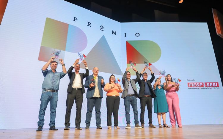 Sesi-SP e Fiesp entregam Espaços Maker aos vencedores do Prêmio Programa Alfabetização Responsável 2023 